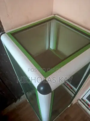 Show Glass