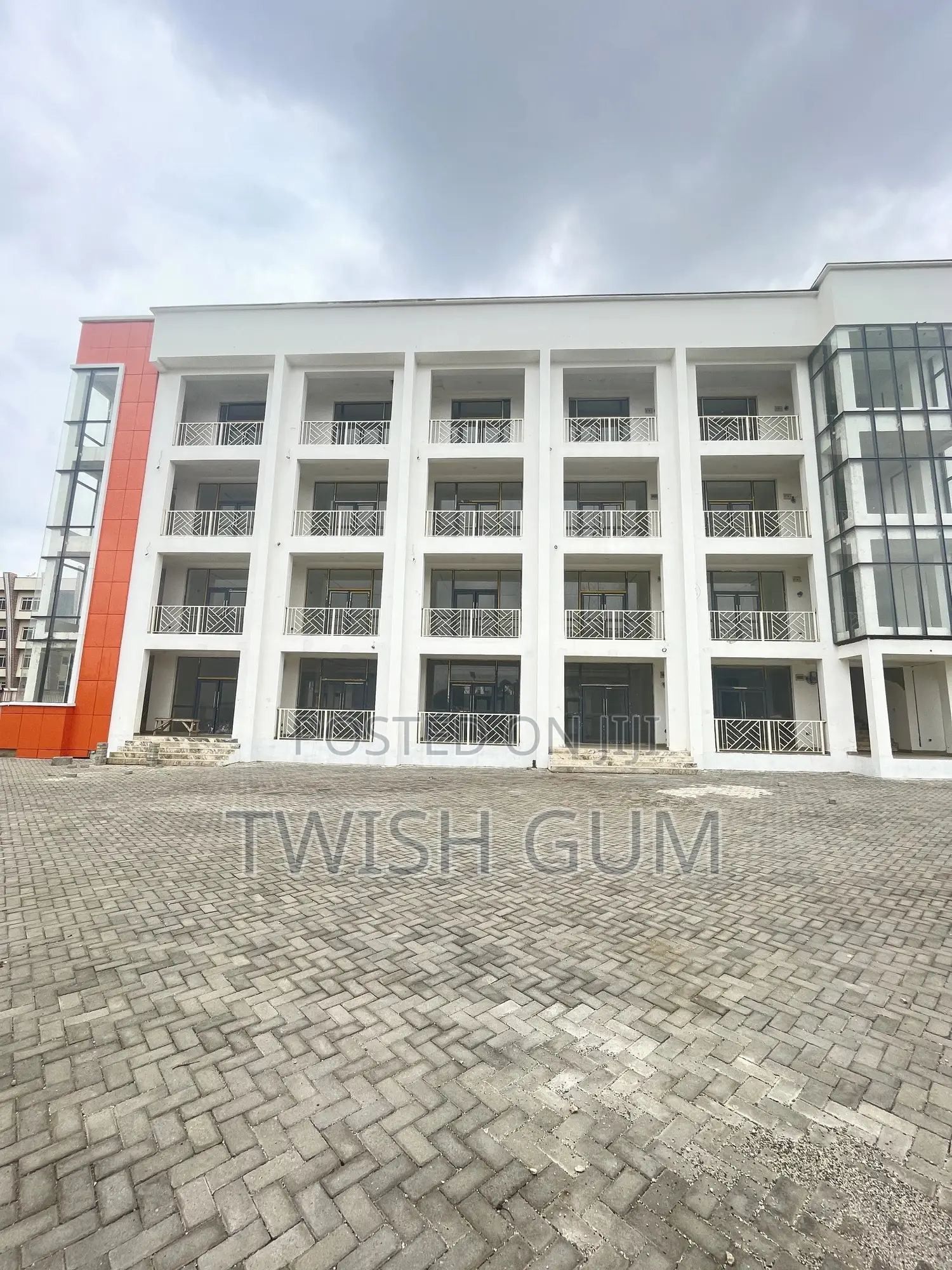 For Lease=Office Complex
