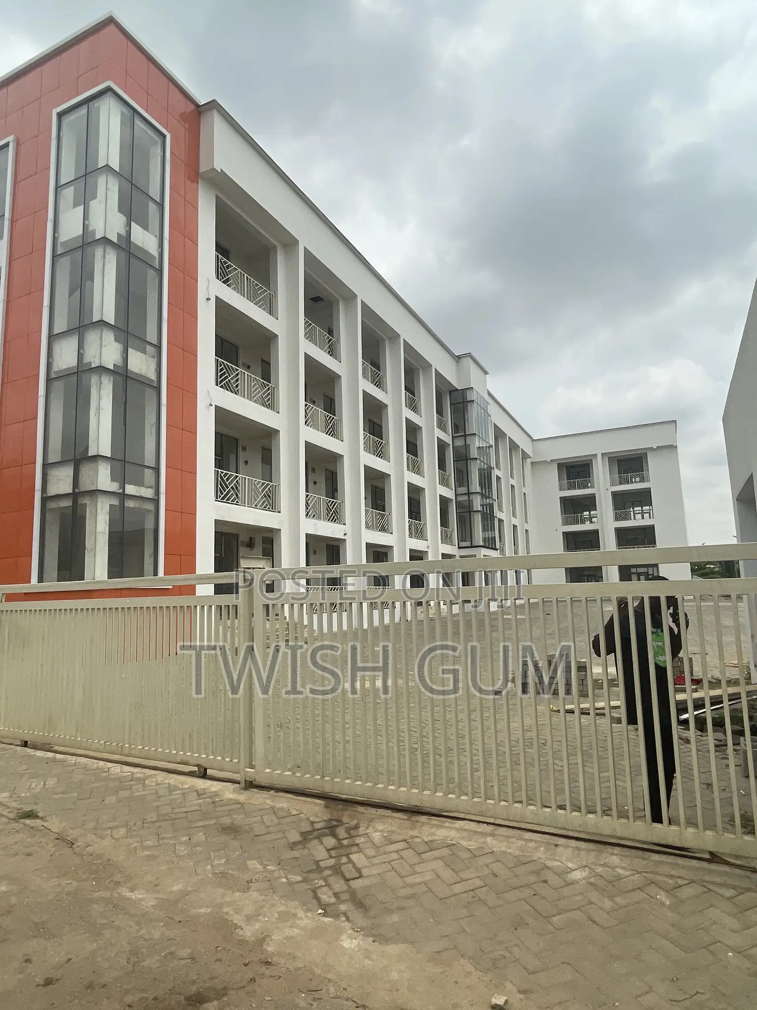 For Lease=Office Complex