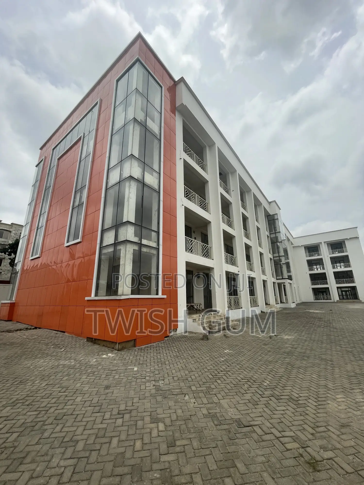 For Lease=Office Complex
