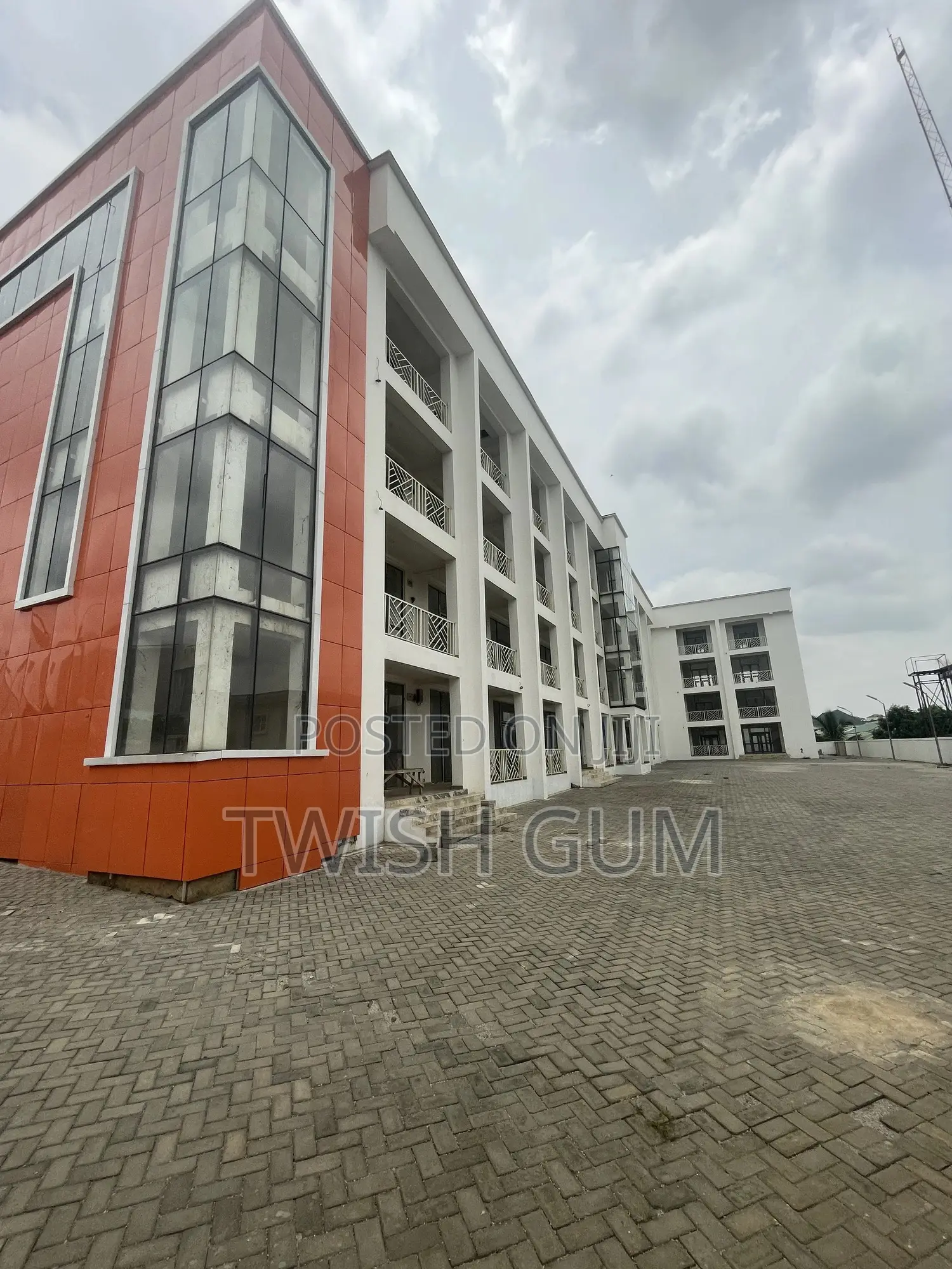 For Lease=Office Complex