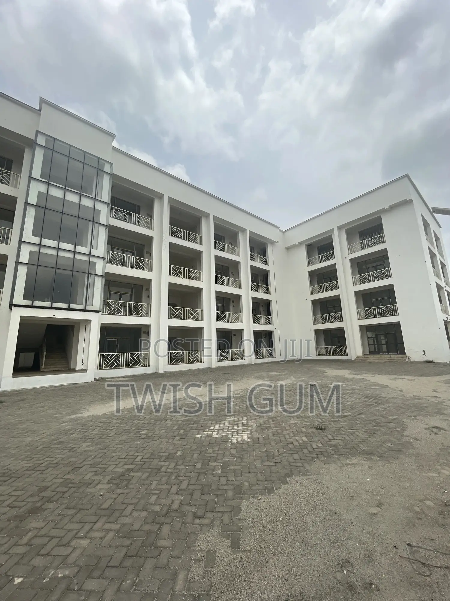 For Lease=Office Complex