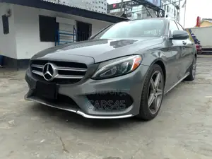 Mercedes-Benz C300 2018 Gray