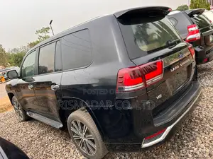 Toyota Land Cruiser 2023 Black