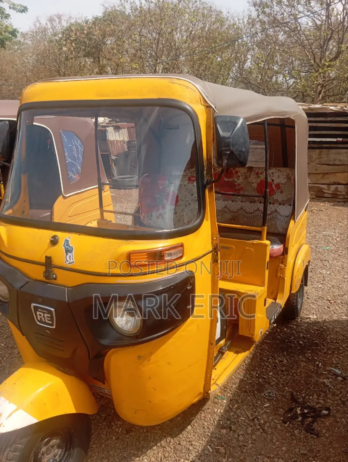 Bajaj RE 2023
