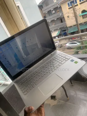 Laptop HP Envy X360 8GB Intel Core i7 SSD 256GB