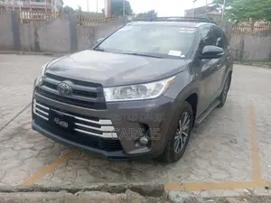 Toyota Highlander 2018 Gray
