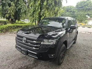 Toyota Land Cruiser 2025 Black