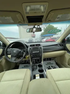 Toyota Camry LE 4dr Sedan (2.5L 4cyl 6A) 2015 White