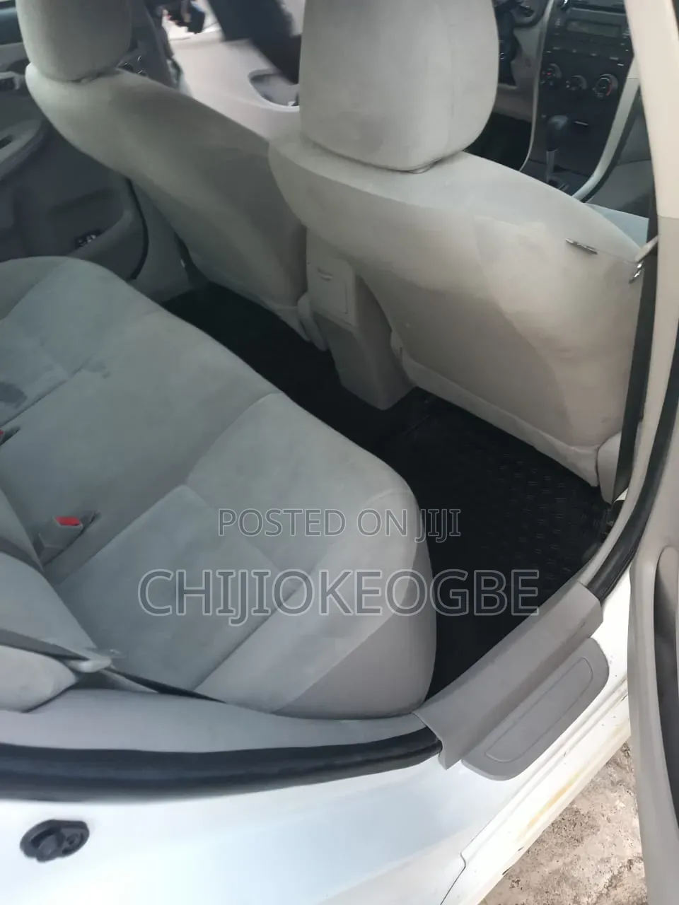 Toyota Corolla 2011 White