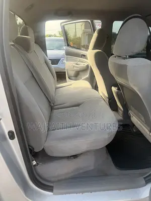 Toyota Tacoma Double Cab V6 Automatic 2010 Silver