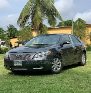 Toyota Camry XLE V6 4dr Sedan (3.5L 6cyl 6AM) 2009 Gray