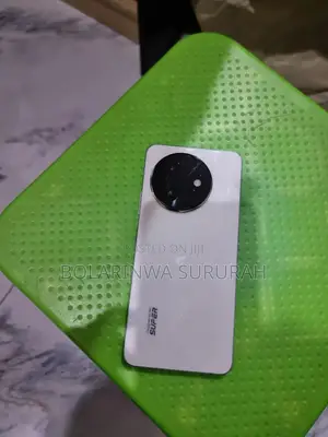 Itel S24 256 GB White