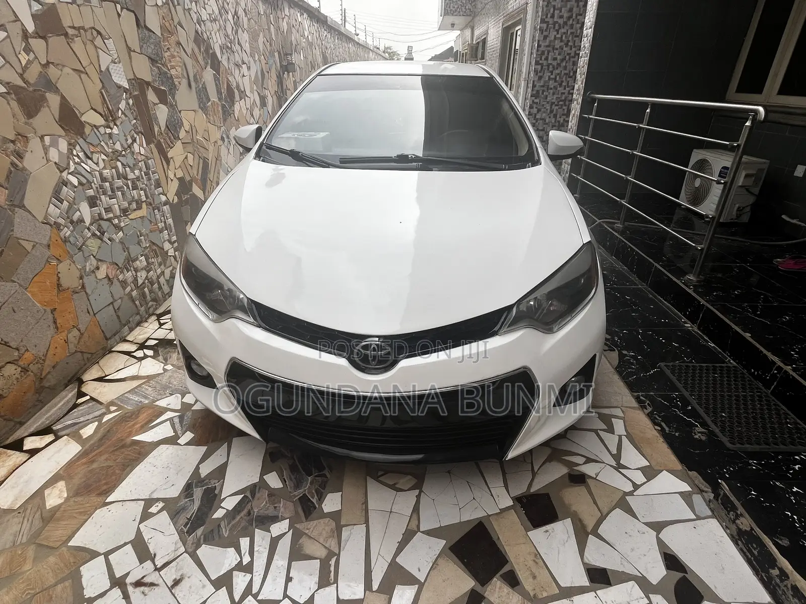 Toyota Corolla 2014 White
