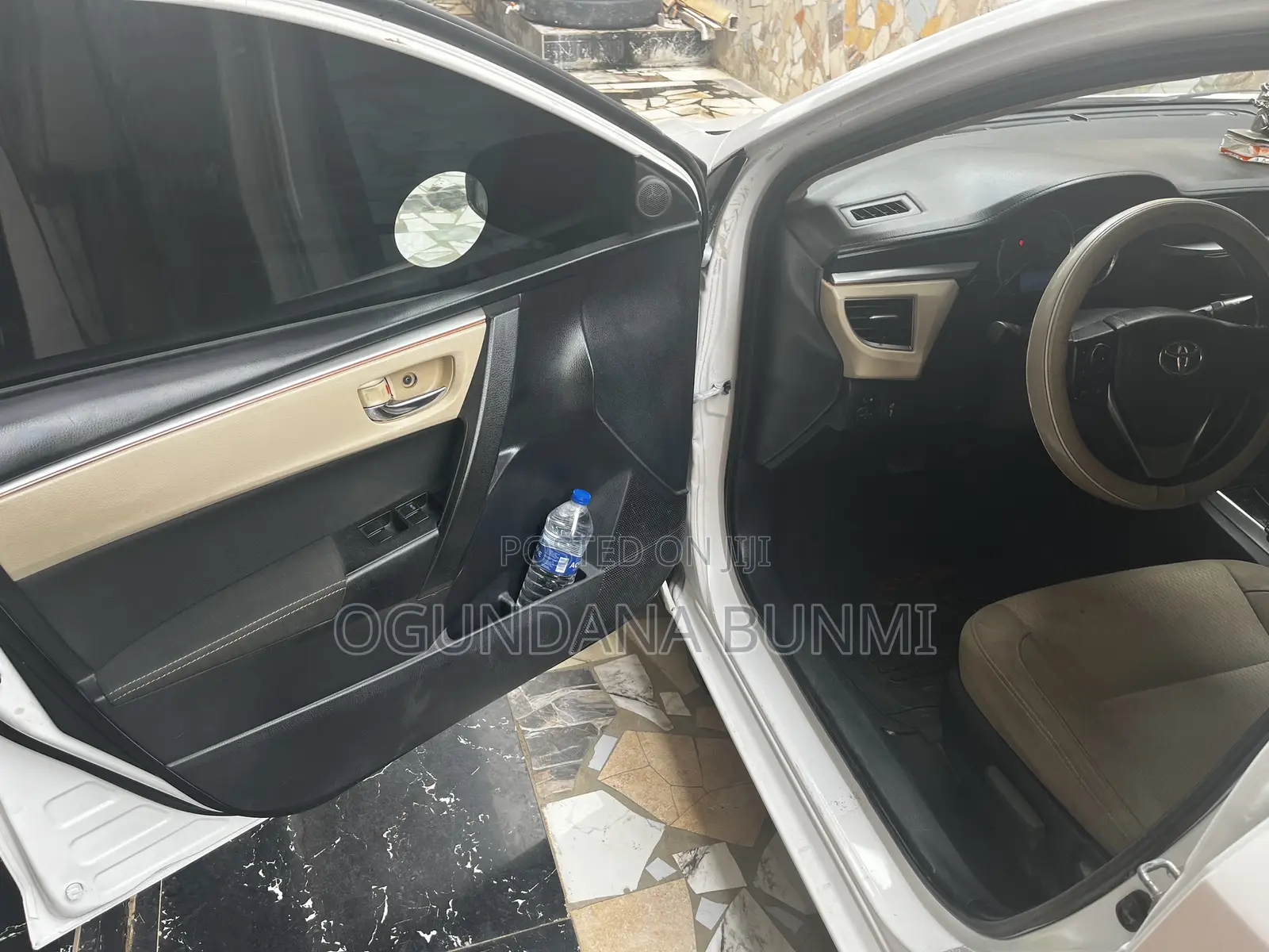 Toyota Corolla 2014 White
