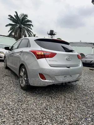 Hyundai Elantra Limited 4dr Sedan (1.8L 4cyl 6A) 2015 Silver