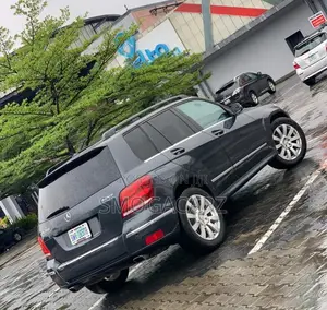 Mercedes-Benz GLK-Class 350 4MATIC 2012 Gray