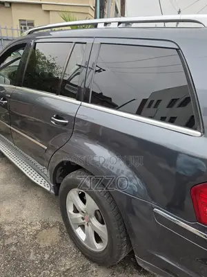 Mercedes-Benz GL-Class 2011 Blue