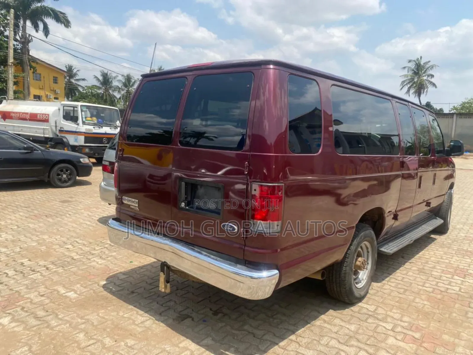 Ford E350 2008 Red