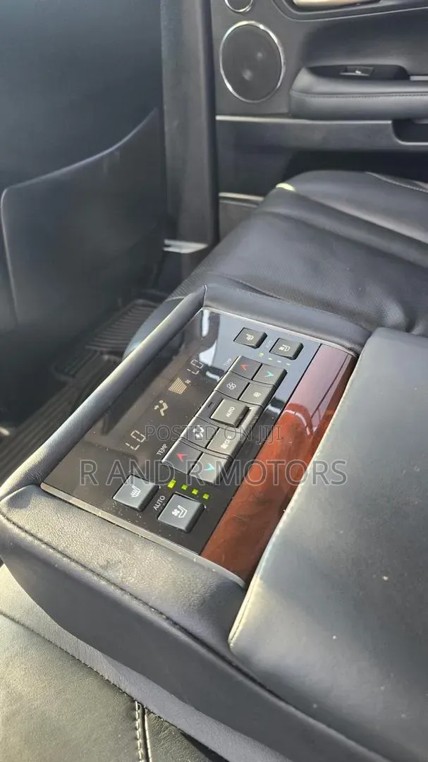 Lexus LX 2017 Black