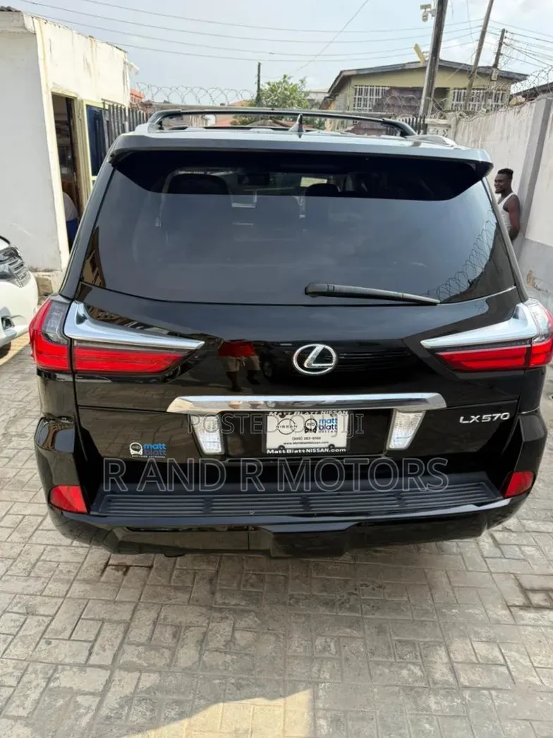 Lexus LX 2017 Black