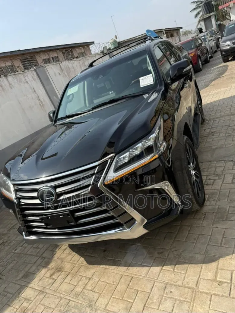 Lexus LX 2017 Black