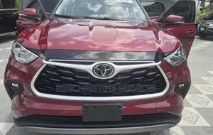 Toyota Highlander XLE 2022 Red