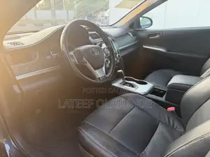 Toyota Camry SE 4dr Sedan (2.5L 4cyl 6A) 2014 Black