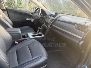 Toyota Camry SE 4dr Sedan (2.5L 4cyl 6A) 2014 Black