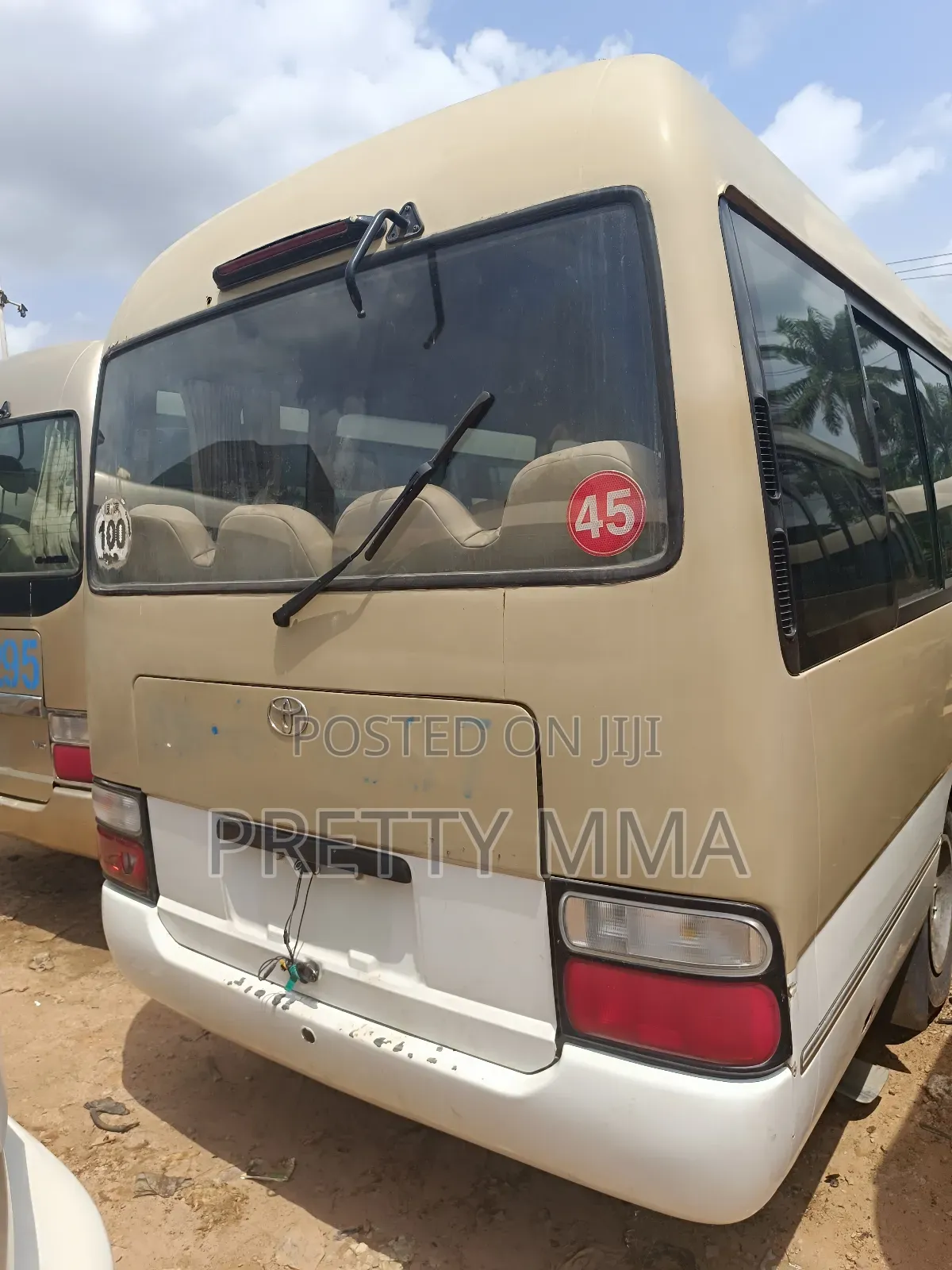 Toyota Coaster 2017 Beige