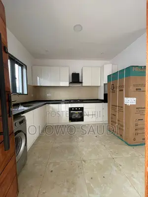 4bdrm Townhouse / Terrace in Lekki Phase 1 for rent