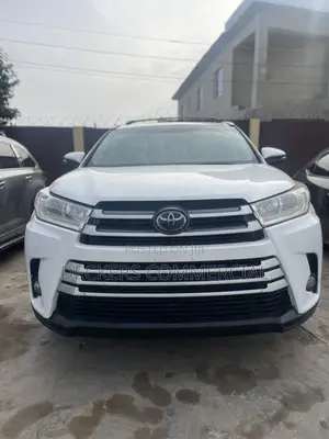 Toyota Highlander XLE V6 4x4 (3.5L 6cyl 6A) 2016 White