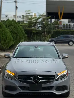 Mercedes-Benz C300 Luxury 4dr RWD Sedan (2.0L 4cyl 7A) 2015 Gray