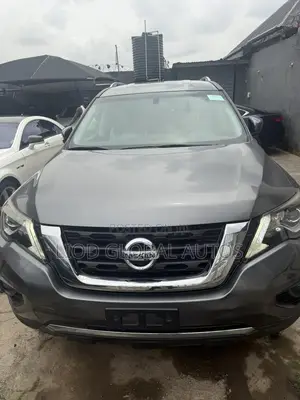 Nissan Pathfinder 2020 Gray