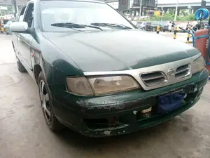 Nissan Primera 2005 Green