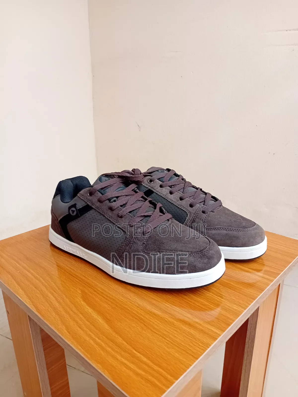 Thrift Airwalk Sneakers (Original)