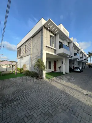 4bdrm Duplex in Ilaje / Lekki for rent