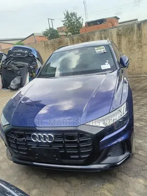 Audi Q8 2021 Blue