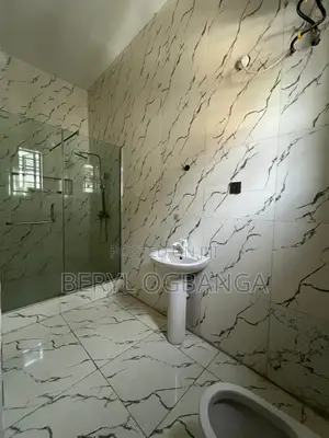 4bdrm Duplex in Lekki Phase 2 for rent
