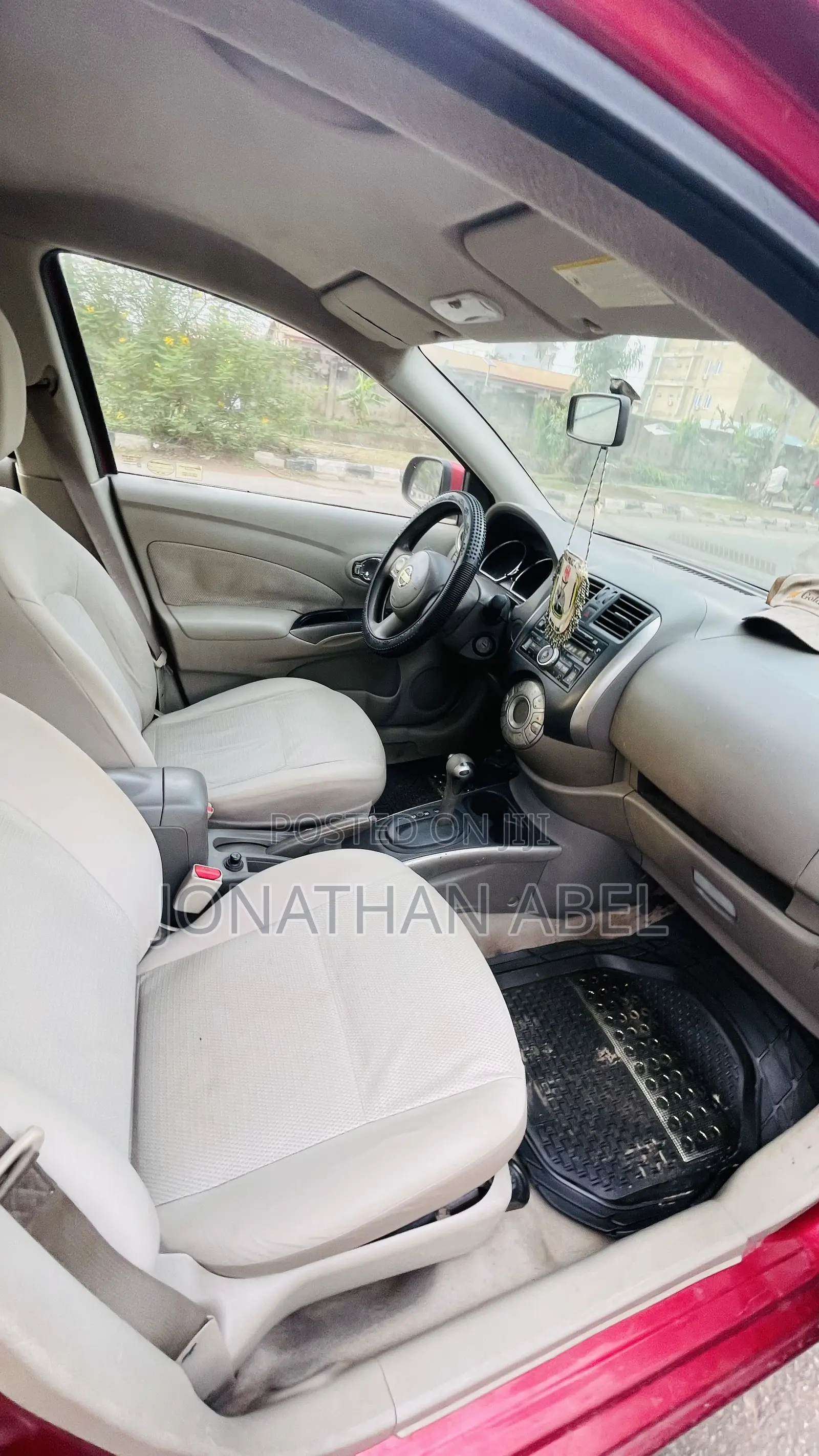 Nissan Almera 2015 Red