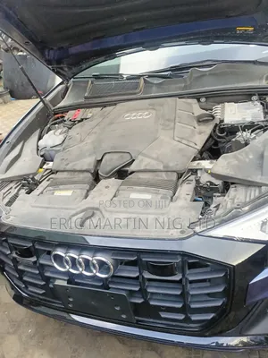 Audi Q8 2021 Blue