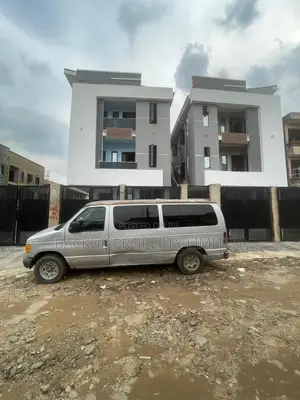 2bdrm Apartment in Soluyi for sale
