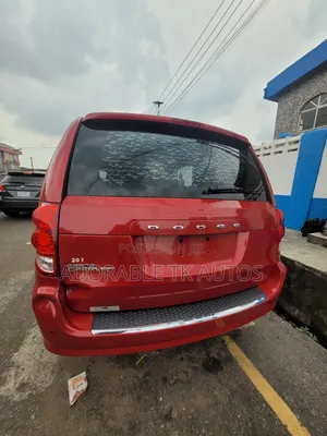 Dodge Caravan 2013 Red