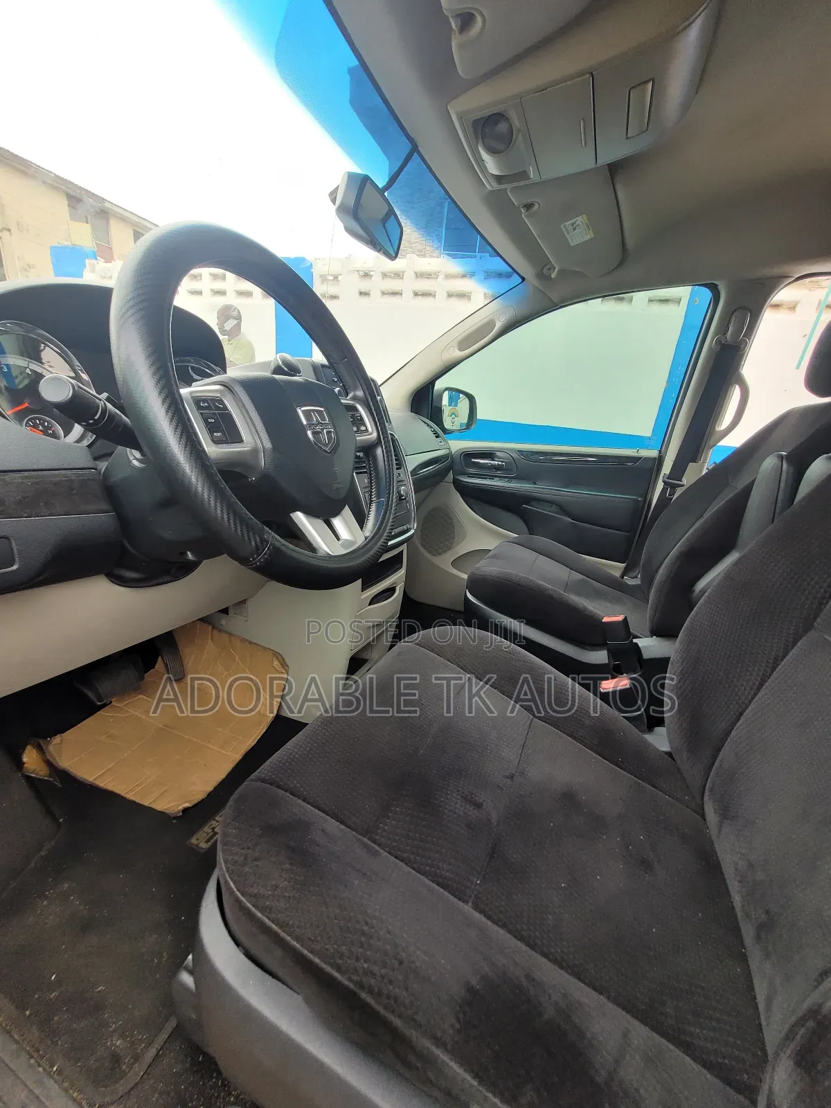 Dodge Caravan 2013 Red