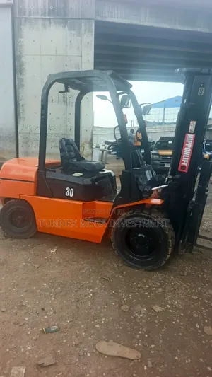 Clean 3tons Nippon Forklift