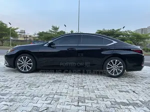 Lexus ES 350 Ultra Luxury 2020 Black