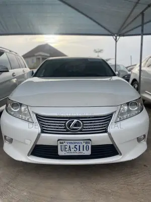 Lexus ES 2015 White