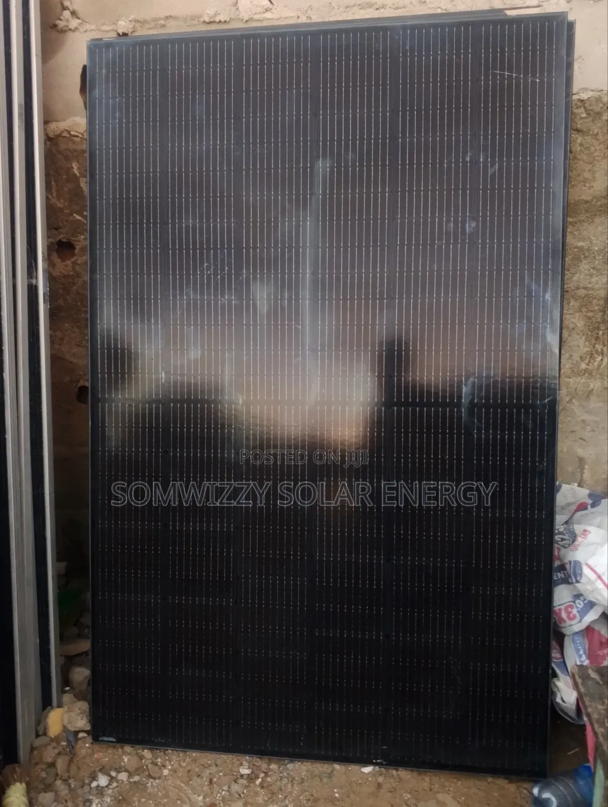 High Quality 450 Watts Panel. All Black