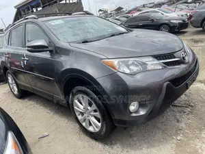 Toyota RAV4 Limited 4dr SUV AWD (2.5L 4cyl 6A) 2015 Gray