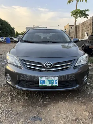 Toyota Corolla 2011 Gray